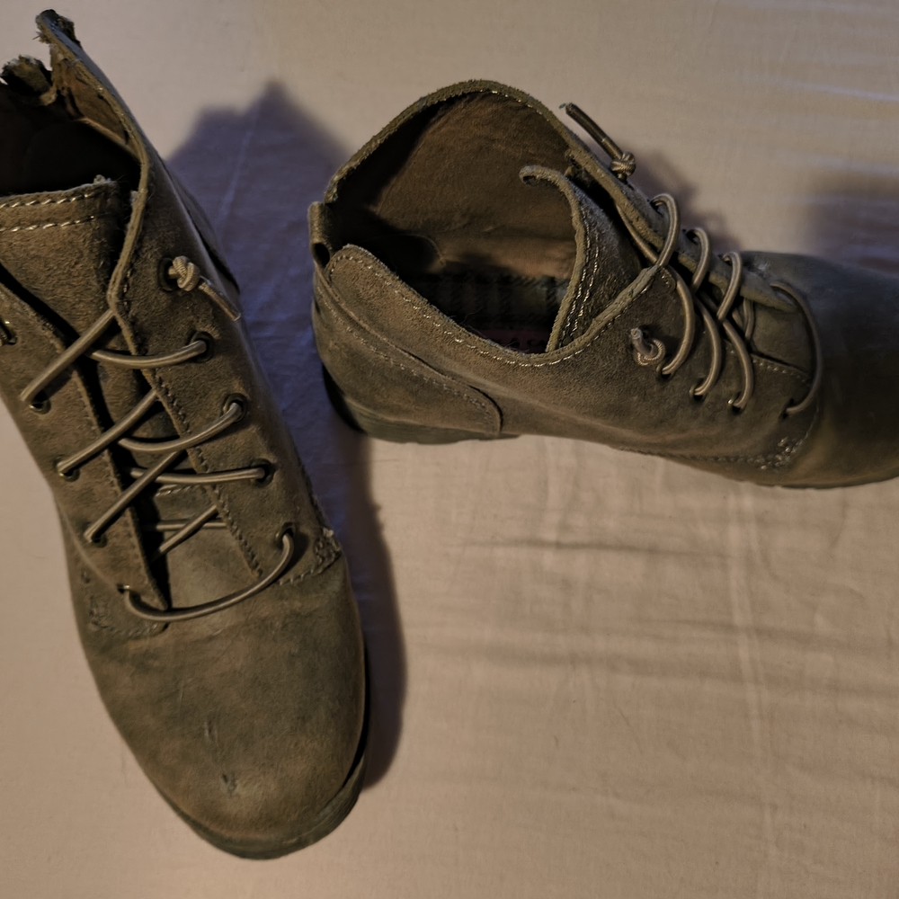 Rock & Candy Green Ankle Boots with Lace-Up Design